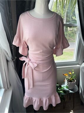 M Light Pink Ruffle Tie-Waist Midi Dress